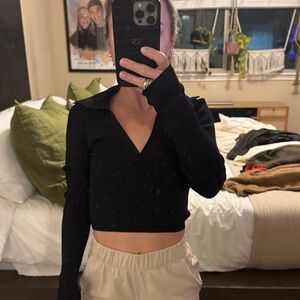 Babaton Black V-Neck Crop Top